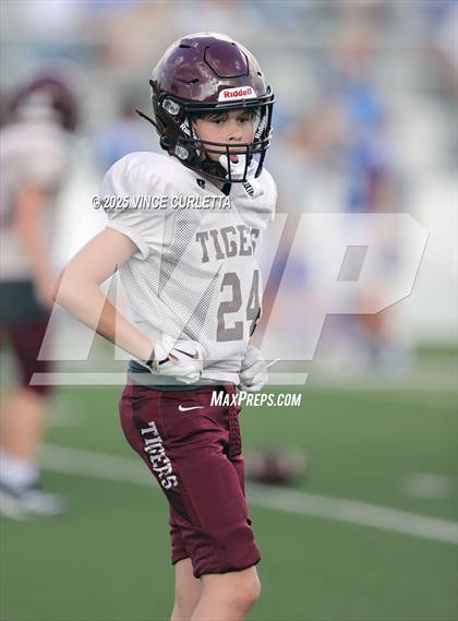 Thumbnail 2 in New Braunfels @ Dripping Springs (Scrimmage) photogallery.