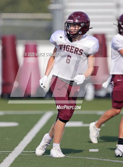 Thumbnail 3 in New Braunfels @ Dripping Springs (Scrimmage) photogallery.