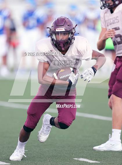 Thumbnail 1 in New Braunfels @ Dripping Springs (Scrimmage) photogallery.