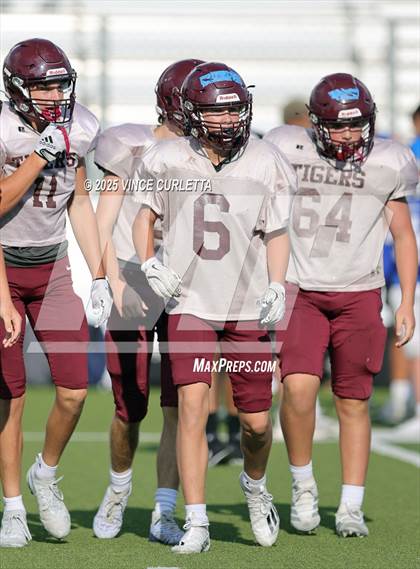 Thumbnail 3 in New Braunfels @ Dripping Springs (Scrimmage) photogallery.