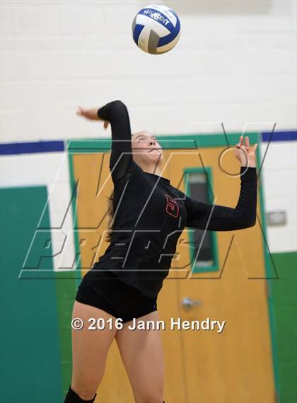 Thumbnail 1 in Flintridge Sacred Heart vs. Valley Christian (Durango Fall Classic) photogallery.