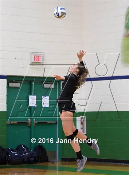 Thumbnail 2 in Flintridge Sacred Heart vs. Valley Christian (Durango Fall Classic) photogallery.