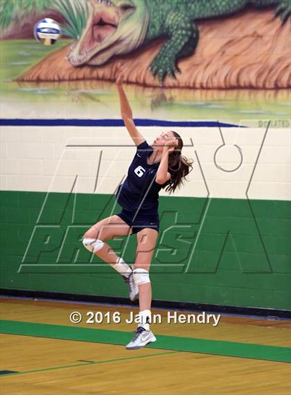 Thumbnail 1 in Flintridge Sacred Heart vs. Valley Christian (Durango Fall Classic) photogallery.
