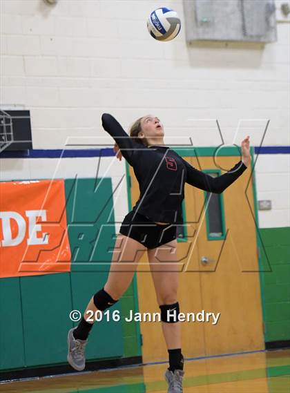 Thumbnail 1 in Flintridge Sacred Heart vs. Valley Christian (Durango Fall Classic) photogallery.