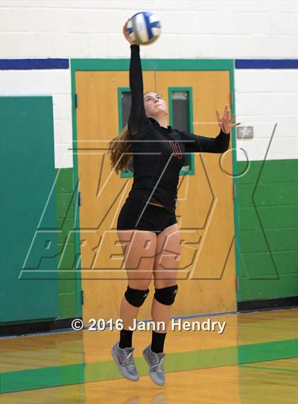 Thumbnail 1 in Flintridge Sacred Heart vs. Valley Christian (Durango Fall Classic) photogallery.