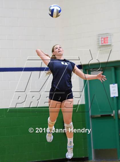 Thumbnail 2 in Flintridge Sacred Heart vs. Valley Christian (Durango Fall Classic) photogallery.