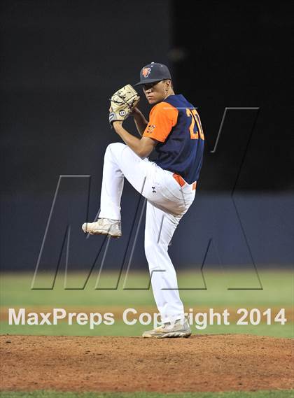 Thumbnail 2 in Grossmont vs. Valhalla (CIF SDS D1 Final) photogallery.