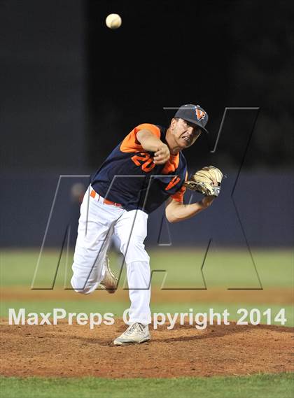 Thumbnail 1 in Grossmont vs. Valhalla (CIF SDS D1 Final) photogallery.