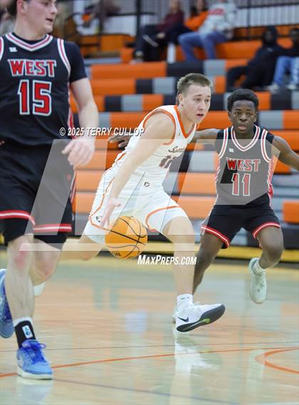 Thumbnail 3 in West @ Murray photogallery.