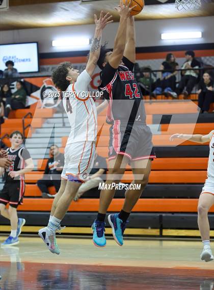 Thumbnail 1 in West @ Murray photogallery.