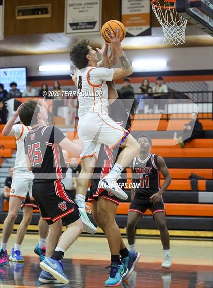 Thumbnail 3 in West @ Murray photogallery.