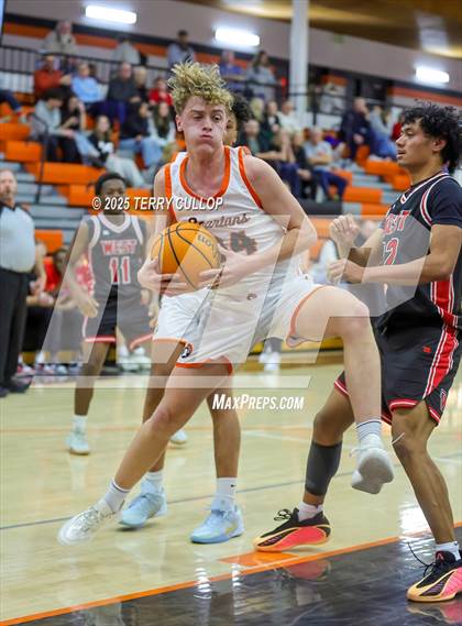 Thumbnail 1 in West @ Murray photogallery.