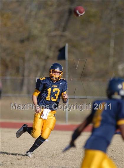 Thumbnail 1 in Triad @ Marion (IHSA Class 5A Playoffs - First Round) photogallery.