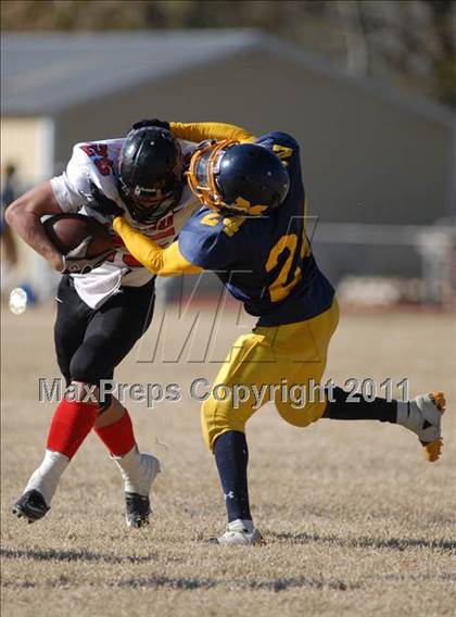 Thumbnail 1 in Triad @ Marion (IHSA Class 5A Playoffs - First Round) photogallery.
