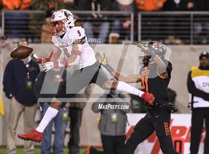 Thumbnail 2 in Washington vs. La Salle (OHSAA D2 Final)  photogallery.