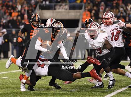 Thumbnail 2 in Washington vs. La Salle (OHSAA D2 Final)  photogallery.