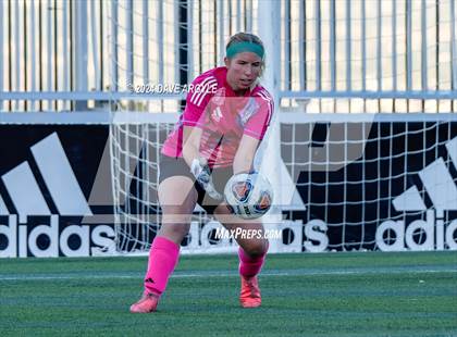 Thumbnail 1 in Rowland Hall vs. Waterford (UHSAA 2A Semifinal) photogallery.