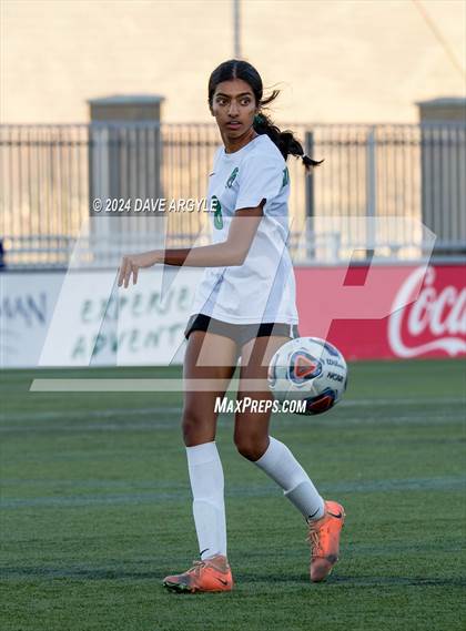 Thumbnail 1 in Rowland Hall vs. Waterford (UHSAA 2A Semifinal) photogallery.