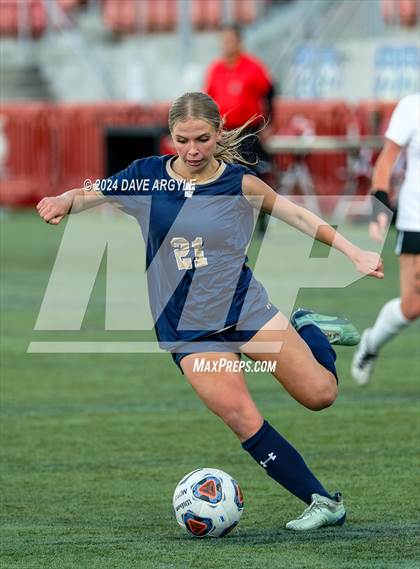 Thumbnail 3 in Rowland Hall vs. Waterford (UHSAA 2A Semifinal) photogallery.