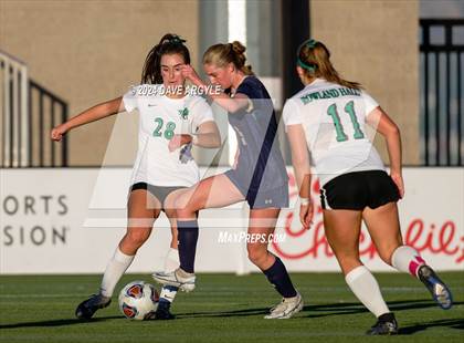 Thumbnail 1 in Rowland Hall vs. Waterford (UHSAA 2A Semifinal) photogallery.