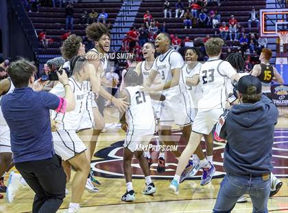 Thumbnail 2 in Staley vs Kickapoo (MSHSAA Class 6 Championship) photogallery.