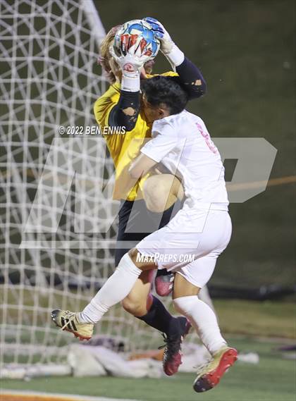 Thumbnail 3 in Lassiter vs Dalton (GHSA 6A Championship) photogallery.