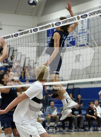 Thumbnail 3 in Corona Del Mar vs. Loyola (CIF SS D1 Final) photogallery.