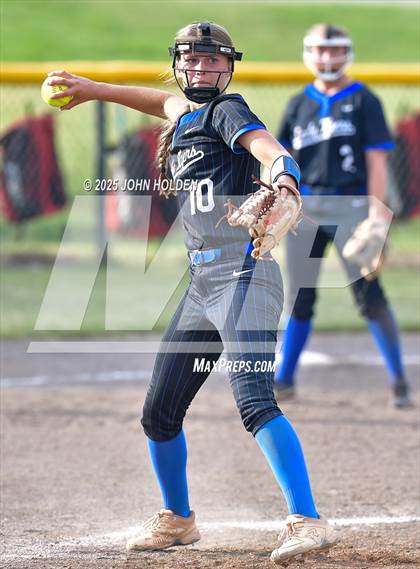 Thumbnail 1 in Newkirk @ Pawnee photogallery.