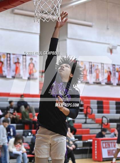Thumbnail 2 in Maryvale vs Valley Vista (Phoenix Union Coyote Classic) photogallery.