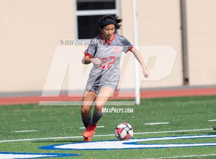 Thumbnail 3 in Lee [Robert E.] vs Antonian Prep (NEISD Soccer Showcase) photogallery.