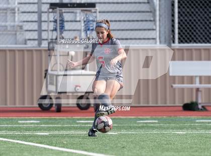 Thumbnail 3 in Lee [Robert E.] vs Antonian Prep (NEISD Soccer Showcase) photogallery.