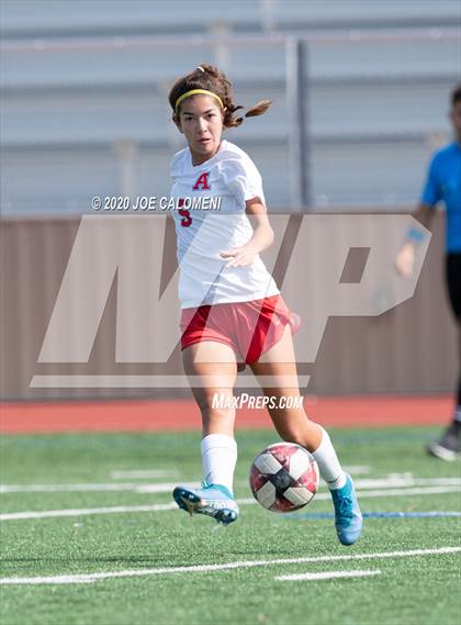 Thumbnail 1 in Lee [Robert E.] vs Antonian Prep (NEISD Soccer Showcase) photogallery.