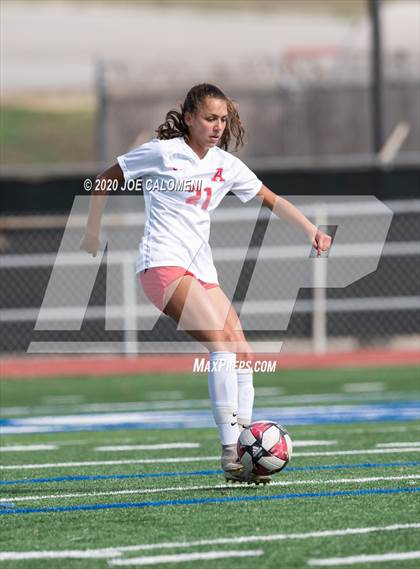 Thumbnail 1 in Lee [Robert E.] vs Antonian Prep (NEISD Soccer Showcase) photogallery.