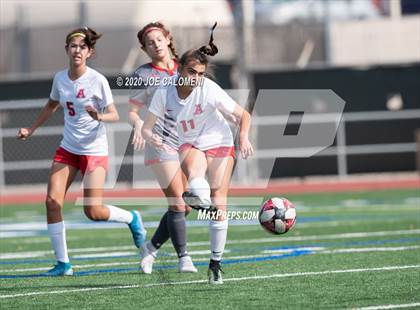 Thumbnail 1 in Lee [Robert E.] vs Antonian Prep (NEISD Soccer Showcase) photogallery.