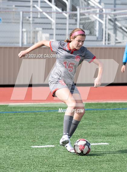 Thumbnail 1 in Lee [Robert E.] vs Antonian Prep (NEISD Soccer Showcase) photogallery.