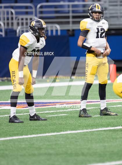 Thumbnail 3 in Westlake vs SA Brennan (UIL 6A Area Playoff) photogallery.