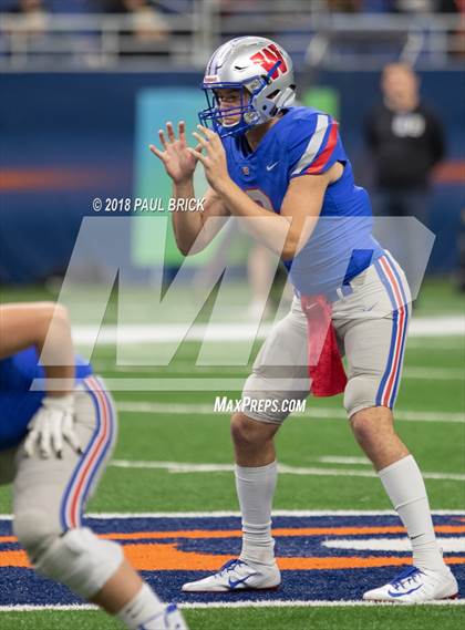 Thumbnail 1 in Westlake vs SA Brennan (UIL 6A Area Playoff) photogallery.