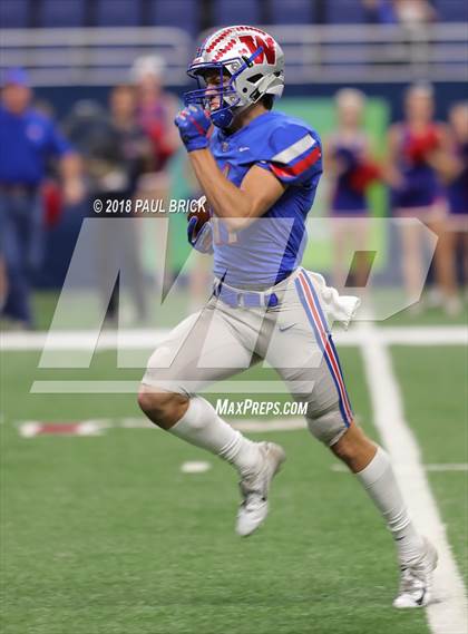 Thumbnail 1 in Westlake vs SA Brennan (UIL 6A Area Playoff) photogallery.