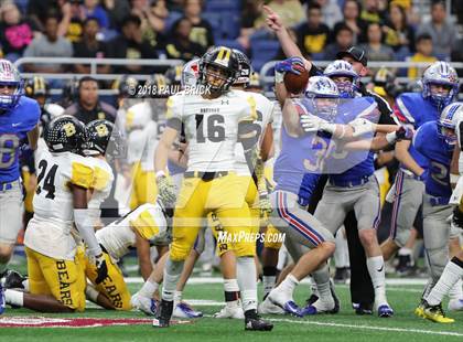 Thumbnail 1 in Westlake vs SA Brennan (UIL 6A Area Playoff) photogallery.