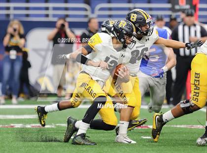 Thumbnail 3 in Westlake vs SA Brennan (UIL 6A Area Playoff) photogallery.