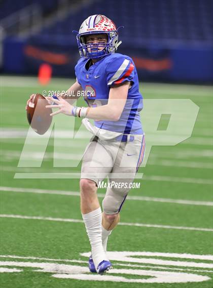 Thumbnail 1 in Westlake vs SA Brennan (UIL 6A Area Playoff) photogallery.