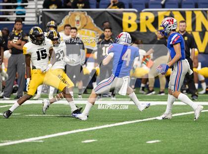 Thumbnail 2 in Westlake vs SA Brennan (UIL 6A Area Playoff) photogallery.