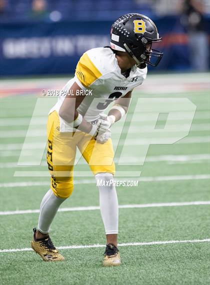 Thumbnail 3 in Westlake vs SA Brennan (UIL 6A Area Playoff) photogallery.