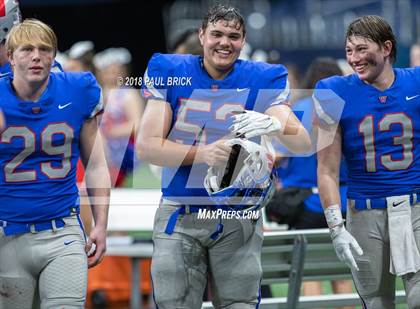 Thumbnail 2 in Westlake vs SA Brennan (UIL 6A Area Playoff) photogallery.