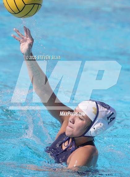 Thumbnail 1 in Granite Hills vs. Mater Dei Catholic (CIF SDS Division 2 Quarterfinal) photogallery.