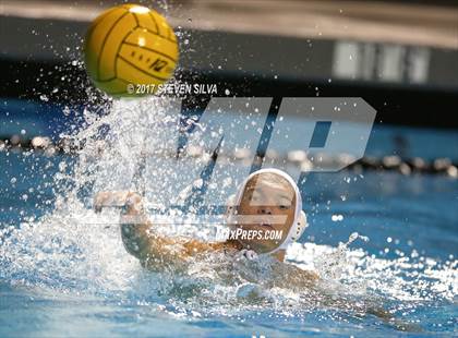Thumbnail 2 in Coronado vs. La Jolla (CIF SDS Open Division Final) photogallery.