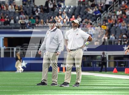 Thumbnail 2 in Aledo vs. College Station (UIL 5A Division 1 Final) photogallery.