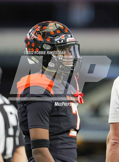 Thumbnail 3 in Aledo vs. College Station (UIL 5A Division 1 Final) photogallery.