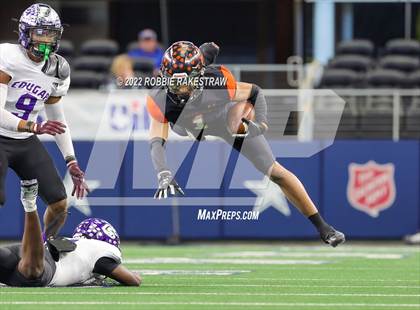 Thumbnail 1 in Aledo vs. College Station (UIL 5A Division 1 Final) photogallery.