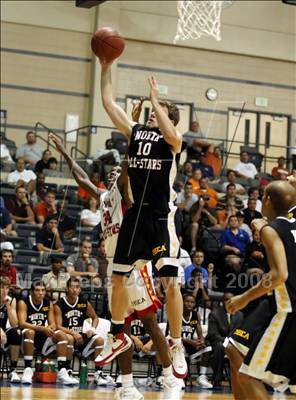 Thumbnail 1 in TSHCA Texas All-Star Game photogallery.